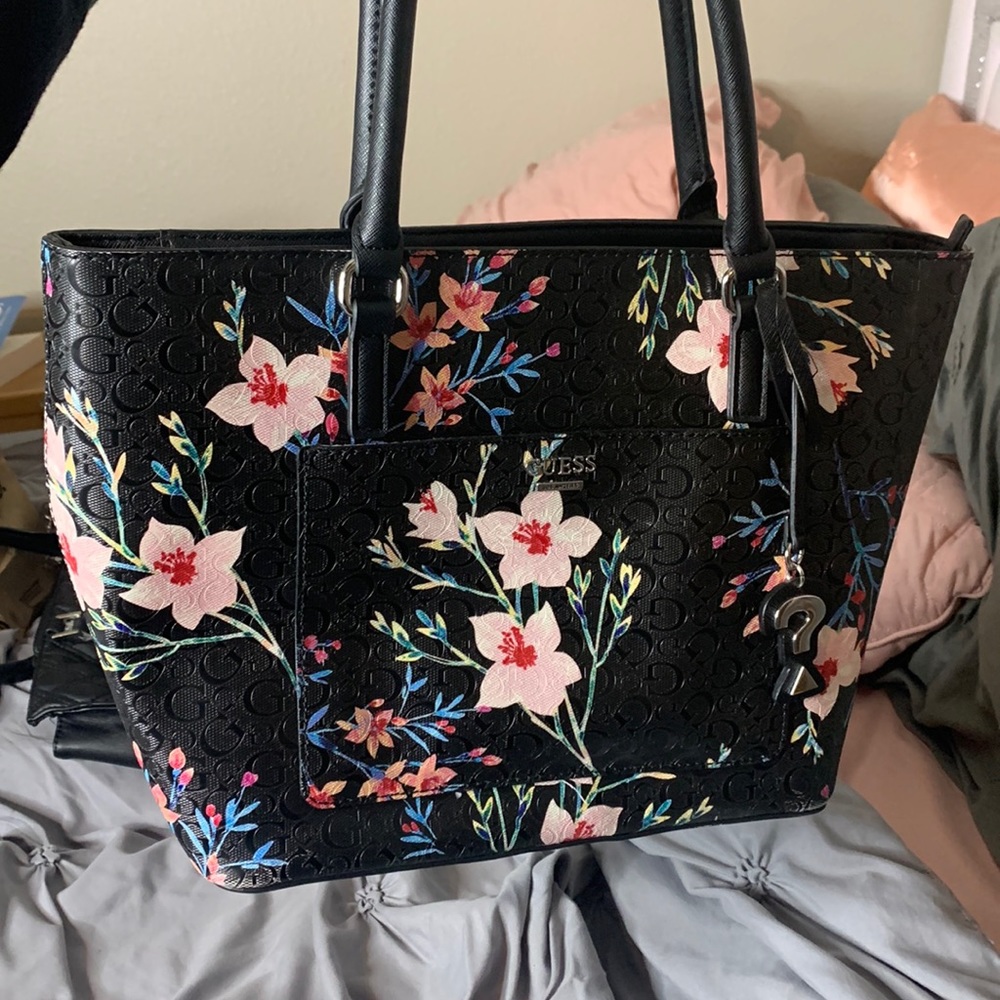 Back flower guess tote